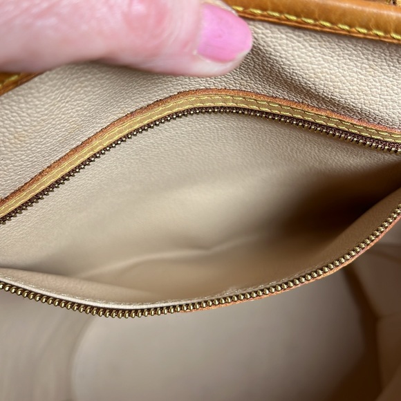 Louis Vuitton Monogram Bucket Bag - Picture 14 of 15
